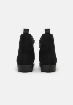 Friboo Leather - Korte Laarzen - Black -Friboo Verkoopwinkel 170d1ee12c8b49e9a12d4c5c65ba0d99