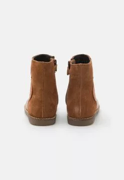 Friboo Leather - Korte Laarzen - Cognac -Friboo Verkoopwinkel 5bd320f8841141cb9eacd2c81e825513