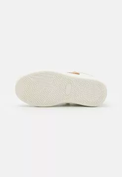 Friboo Sneakers Laag - White -Friboo Verkoopwinkel b06968d5dafd4d9d8d4016c590f9b653