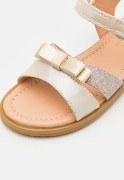 Friboo Sandalen - Off-White -Friboo Verkoopwinkel e89e32880b784ceeb83fba639c15a71b