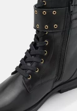 Friboo Leather Booties - Veterboots - Black -Friboo Verkoopwinkel f1b1d30f8aeb4cea9286662c14b9672b